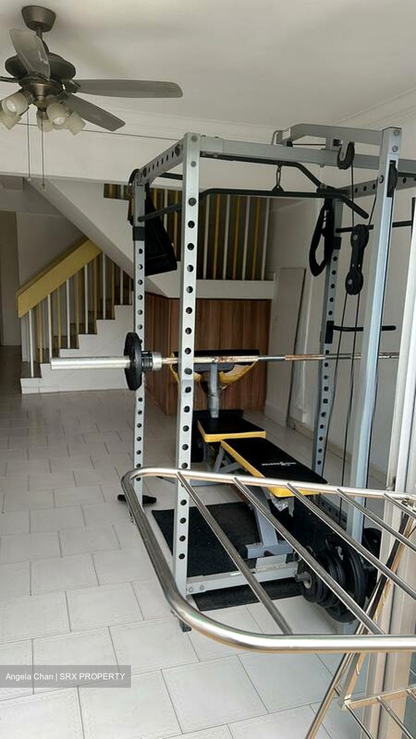 Blk 216 Jurong East Street 21 (Jurong East), HDB Executive #496734481
